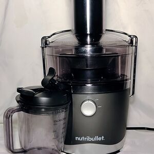 Black Juicer with Pitcher